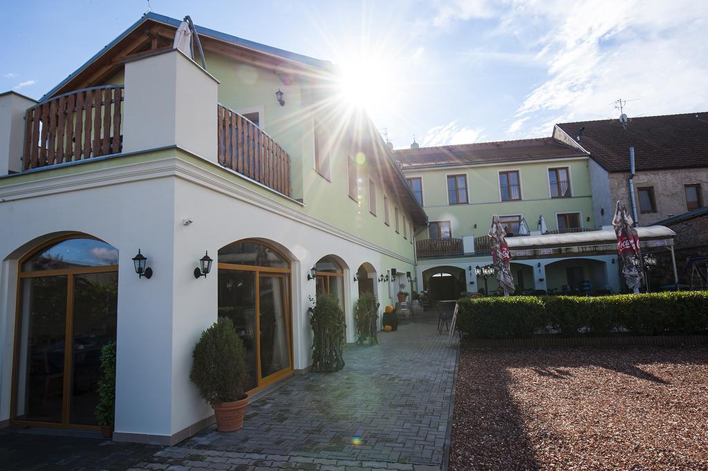 Penzion Valtice Exterior photo